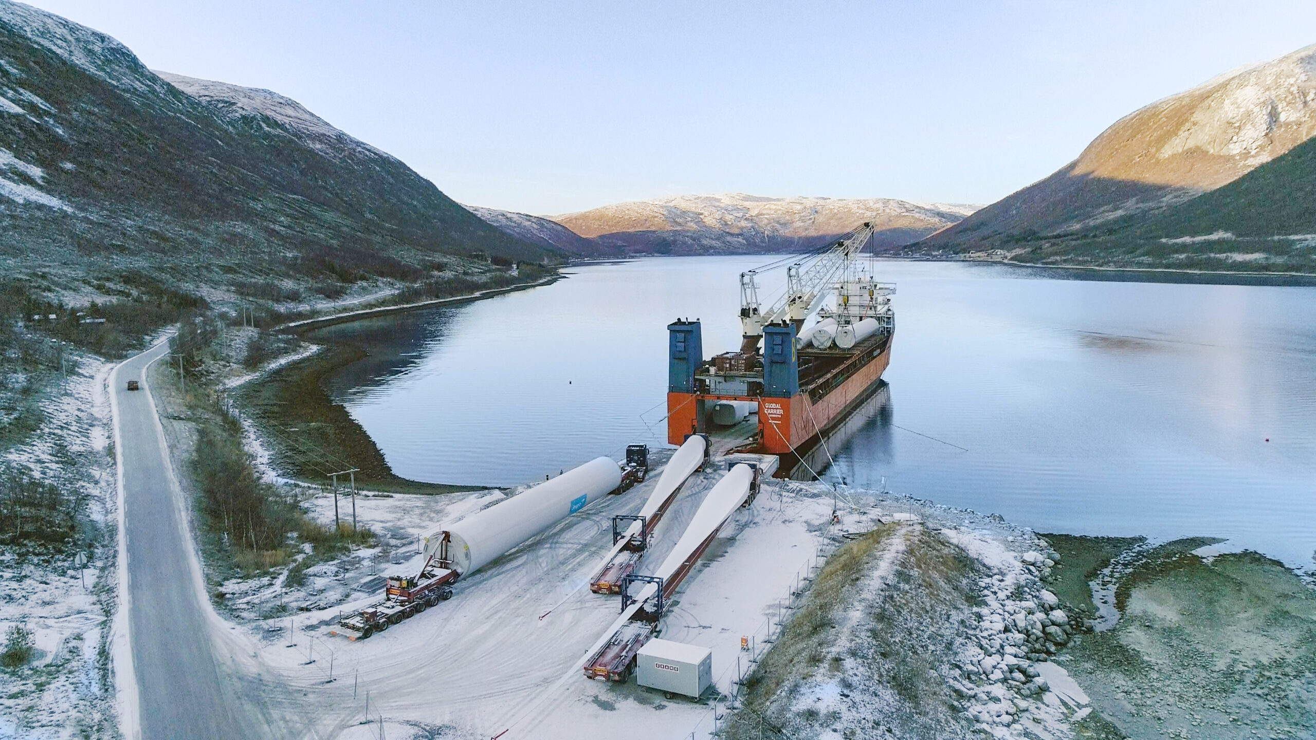 DJI_0258.MOV.00_00_07_01.Still001-Montage-(sRGB)