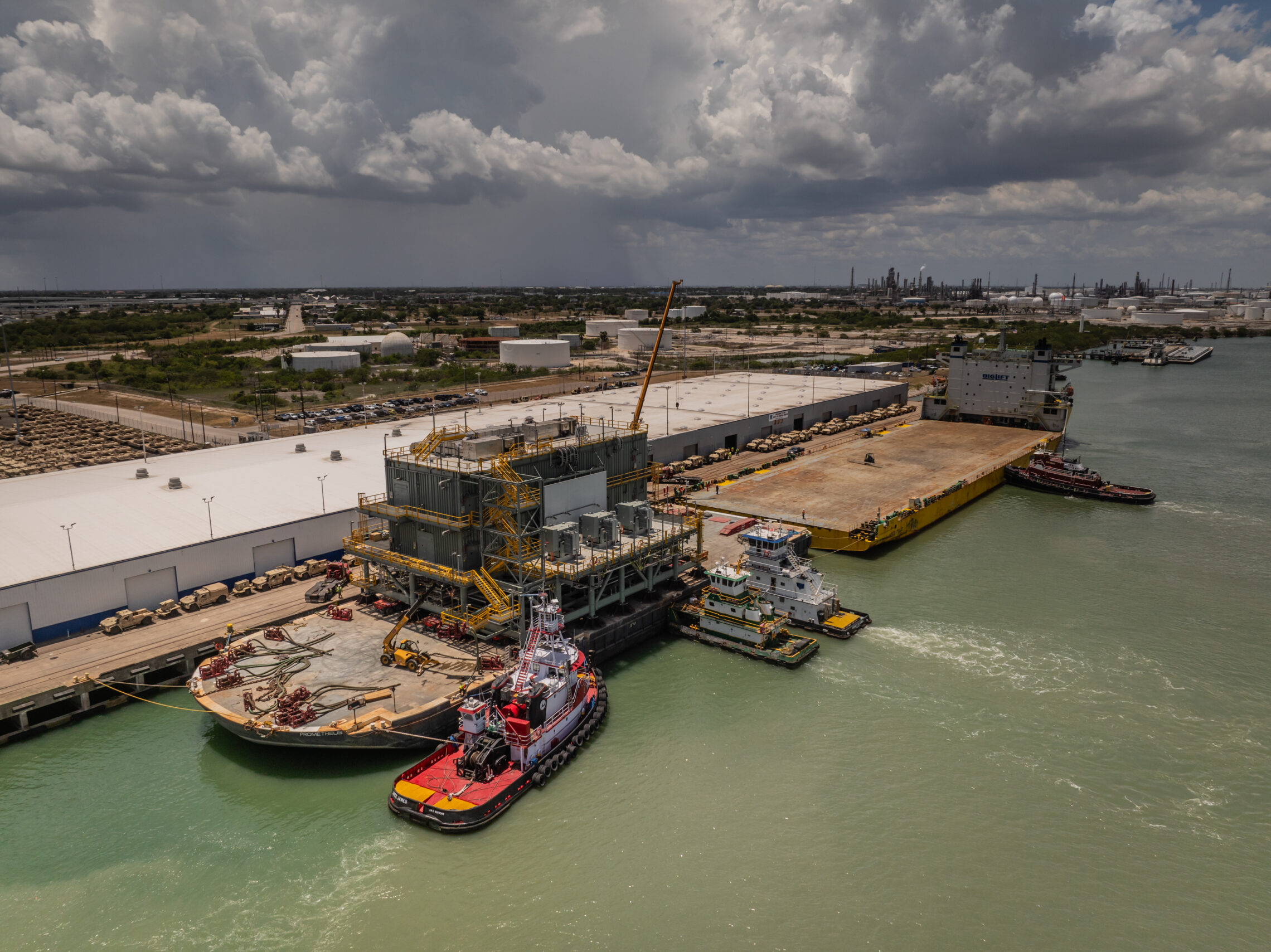 Arrival of the 1,334 MT module, measuring 38.3 x 31.6 x 21.3 m, at the Port of Corpus Christi, Texas, USA Arrival of the 1,334 MT module, measuring 38.3 x 31.6 x 21.3 m, at the Port of Corpus Christi, Texas, USA