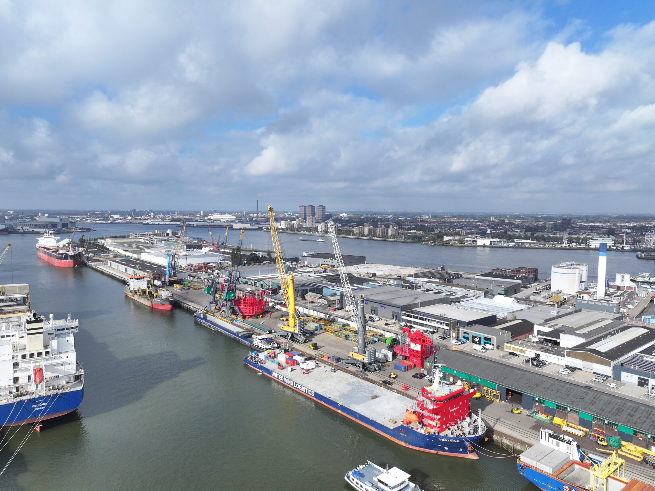 Installation of a 23-meter-diameter carousel spread, along with a loading tower, deck tensioner, and auxiliary deck equipment at the Port of Rotterdam, Netherlands Installation of a 23-meter-diameter carousel spread, along with a loading tower, deck tensioner, and auxiliary deck equipment at the Port of Rotterdam, Netherlands
