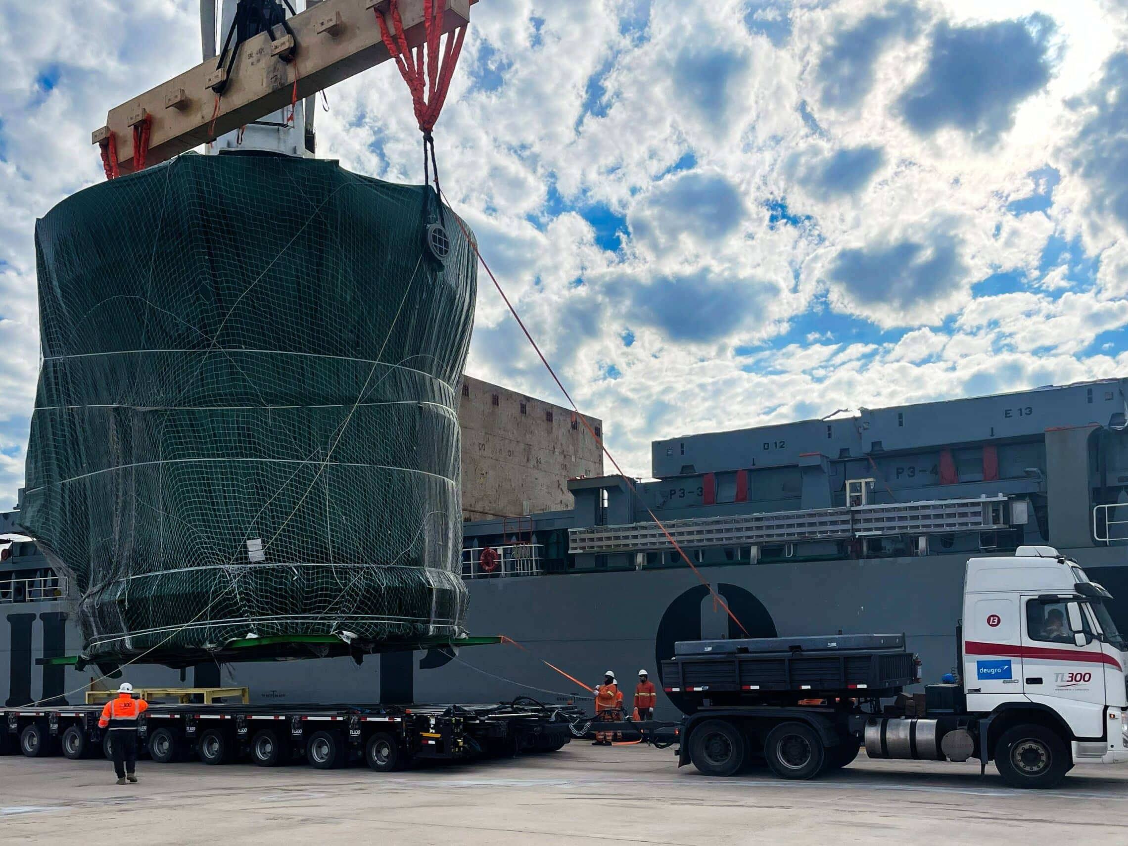 Cargo discharge at Punta Pereira private terminal, Uruguay