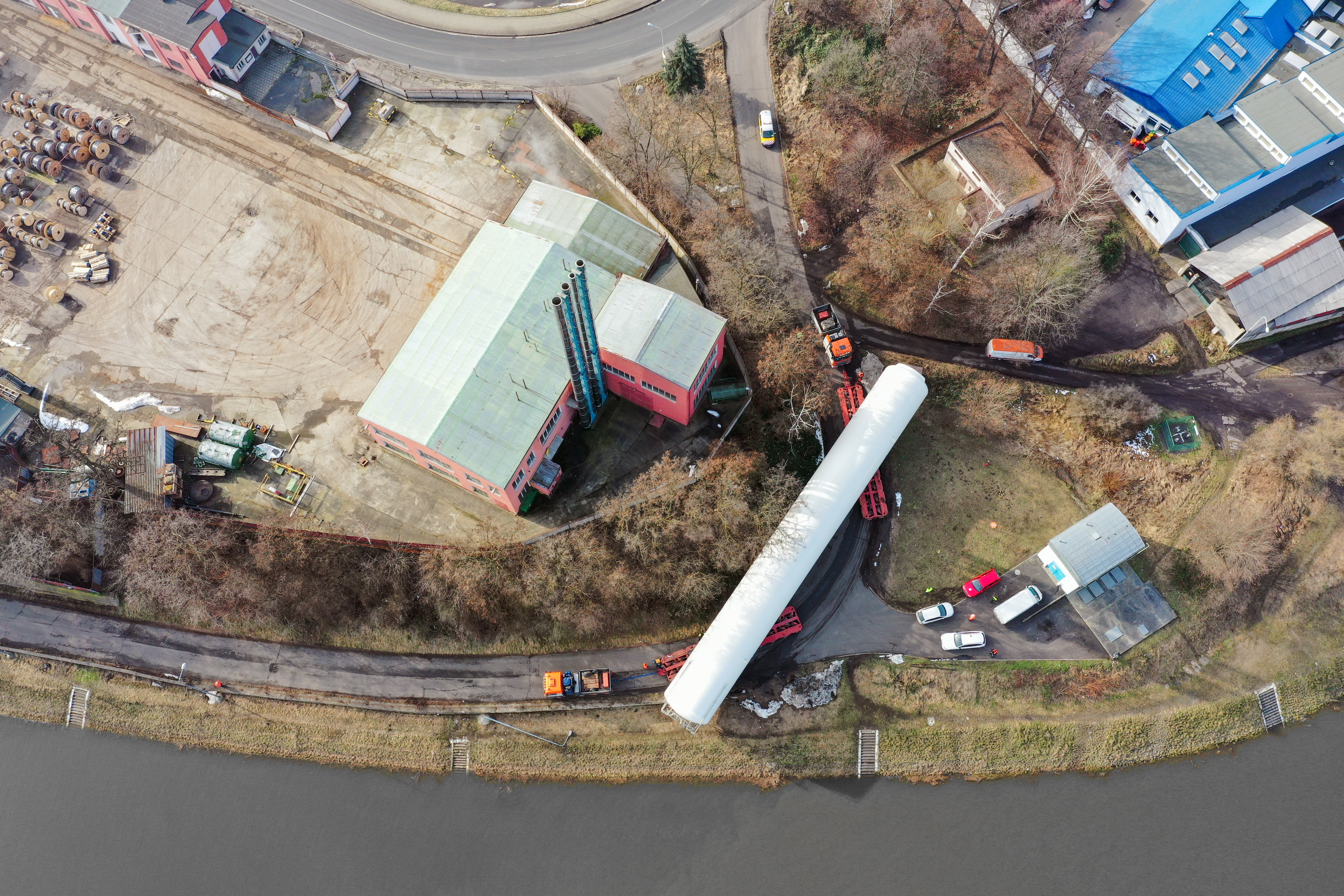 Navigating the 48.93 meter long LNG storage tanks through sharp turns in the City of Decin Czech Republic