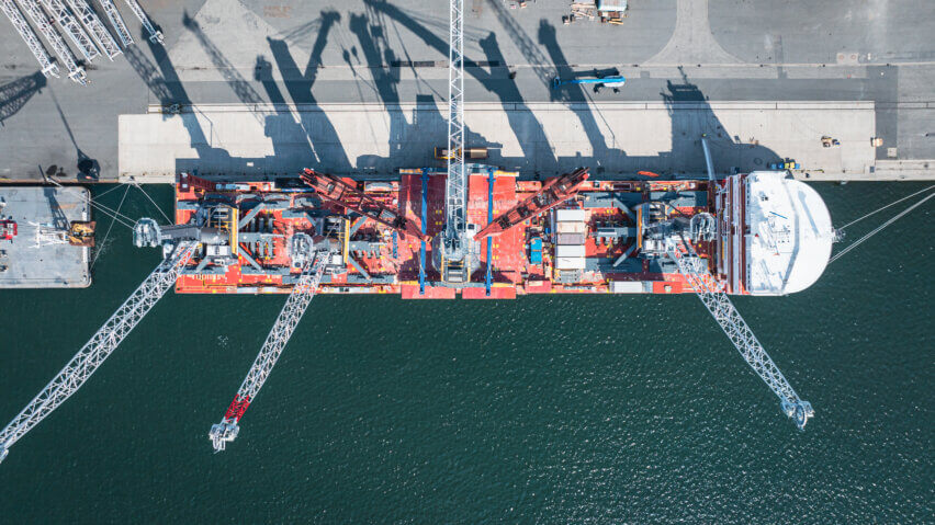 Liebherr cranes, Load securing operations at the Port of Rostock, Germany