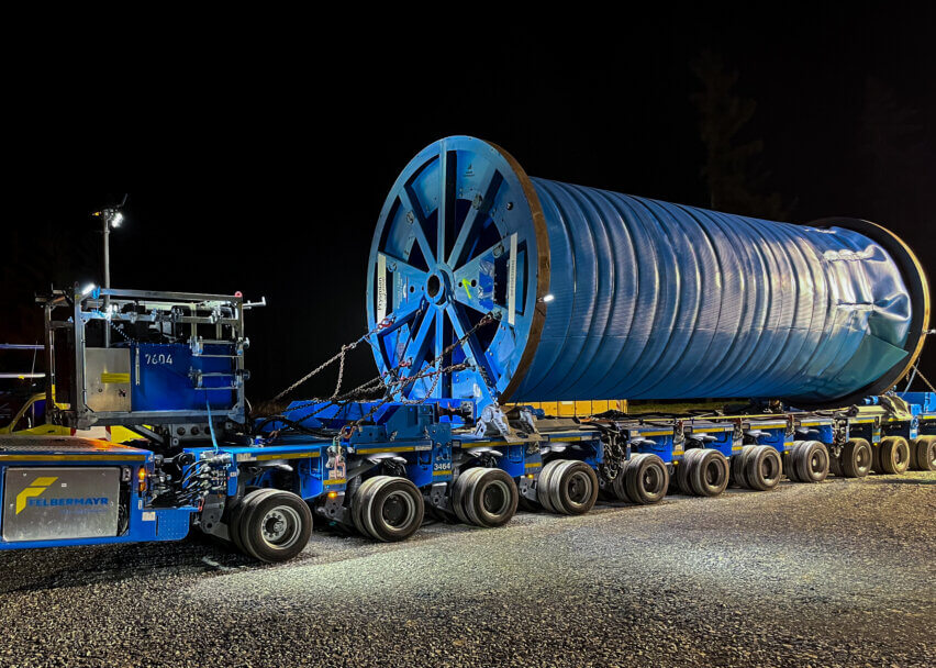 SuedOstLink, Loaded and secured cable drum on a short self-driving vehicle