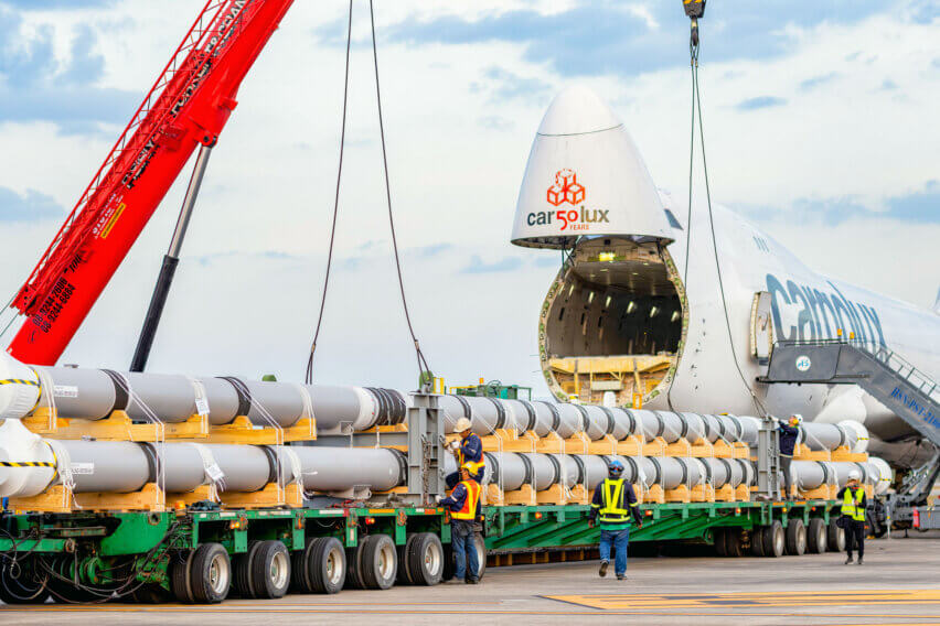 Nine Urgent Air Charters between Thailand and the USA: Loading operation of spools of up to 36.6 m in length—one of the longest pieces of cargo ever moved on a B-747 freighter