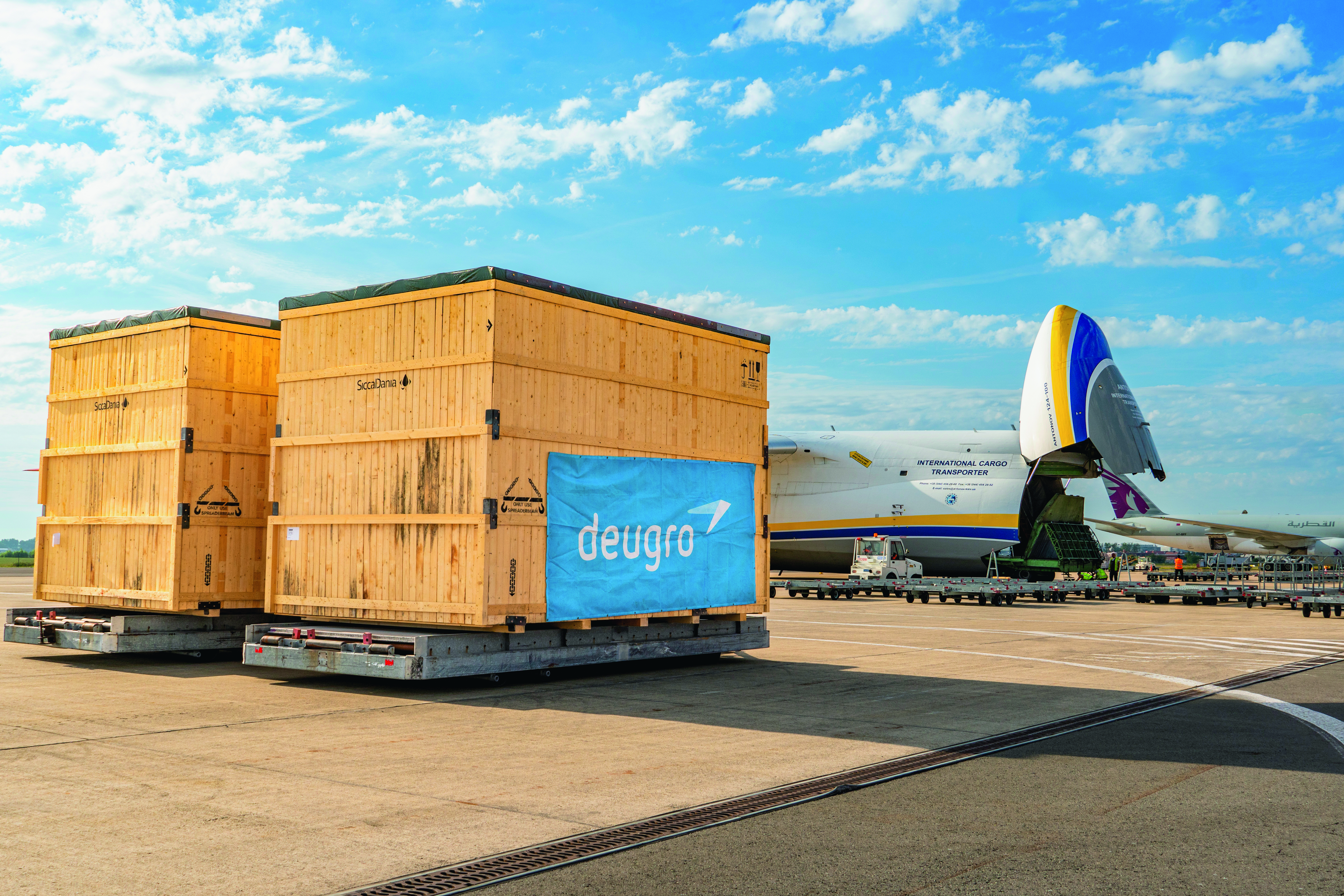 Three Urgent Air Charters from Italy to Saudi Arabia, Loading operations at Ostend-Bruges Airport, Belgium_1