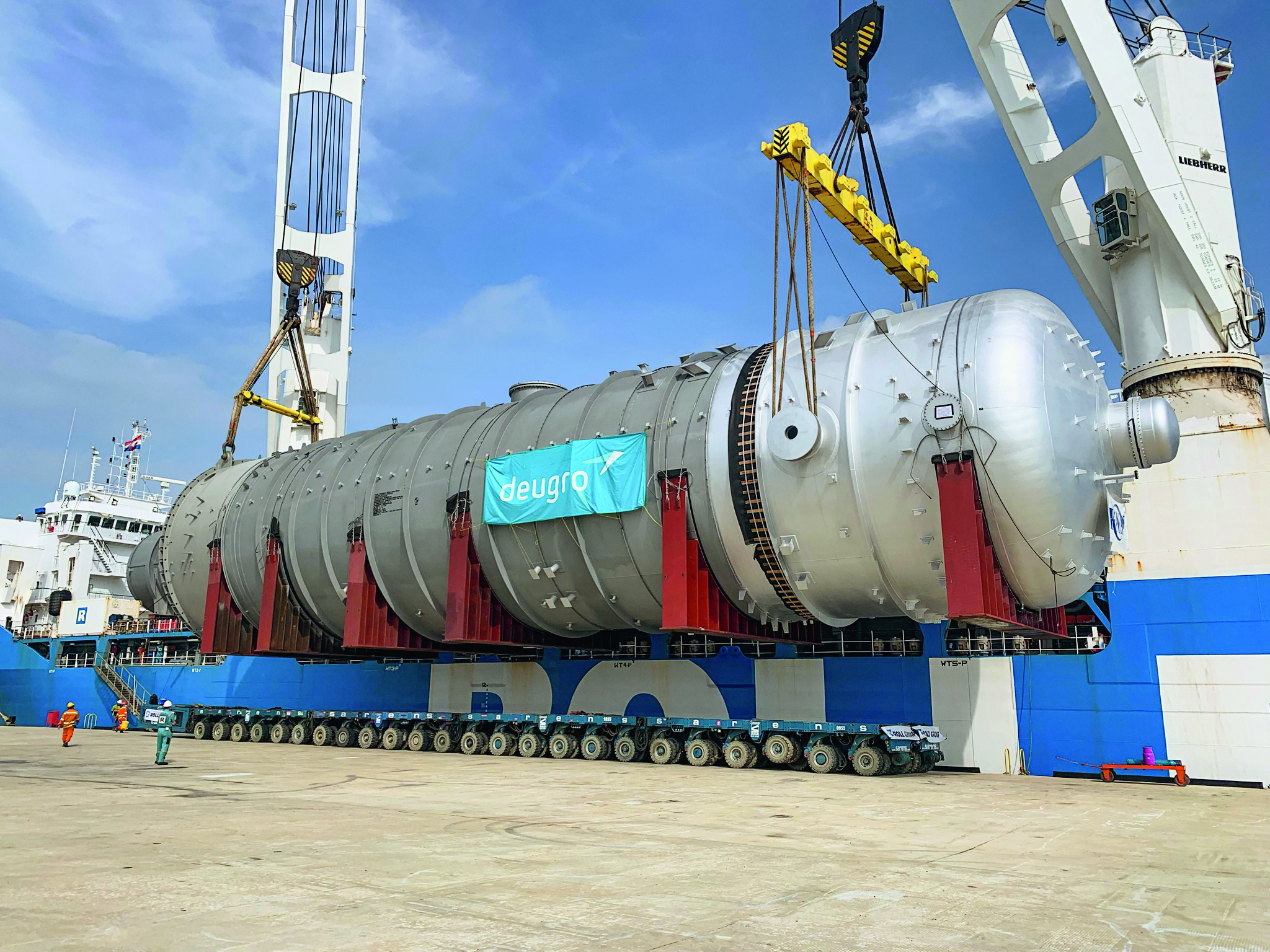 Long Son A1 – Olefins Plant Project, Unloading of the 600 MT quench water tower