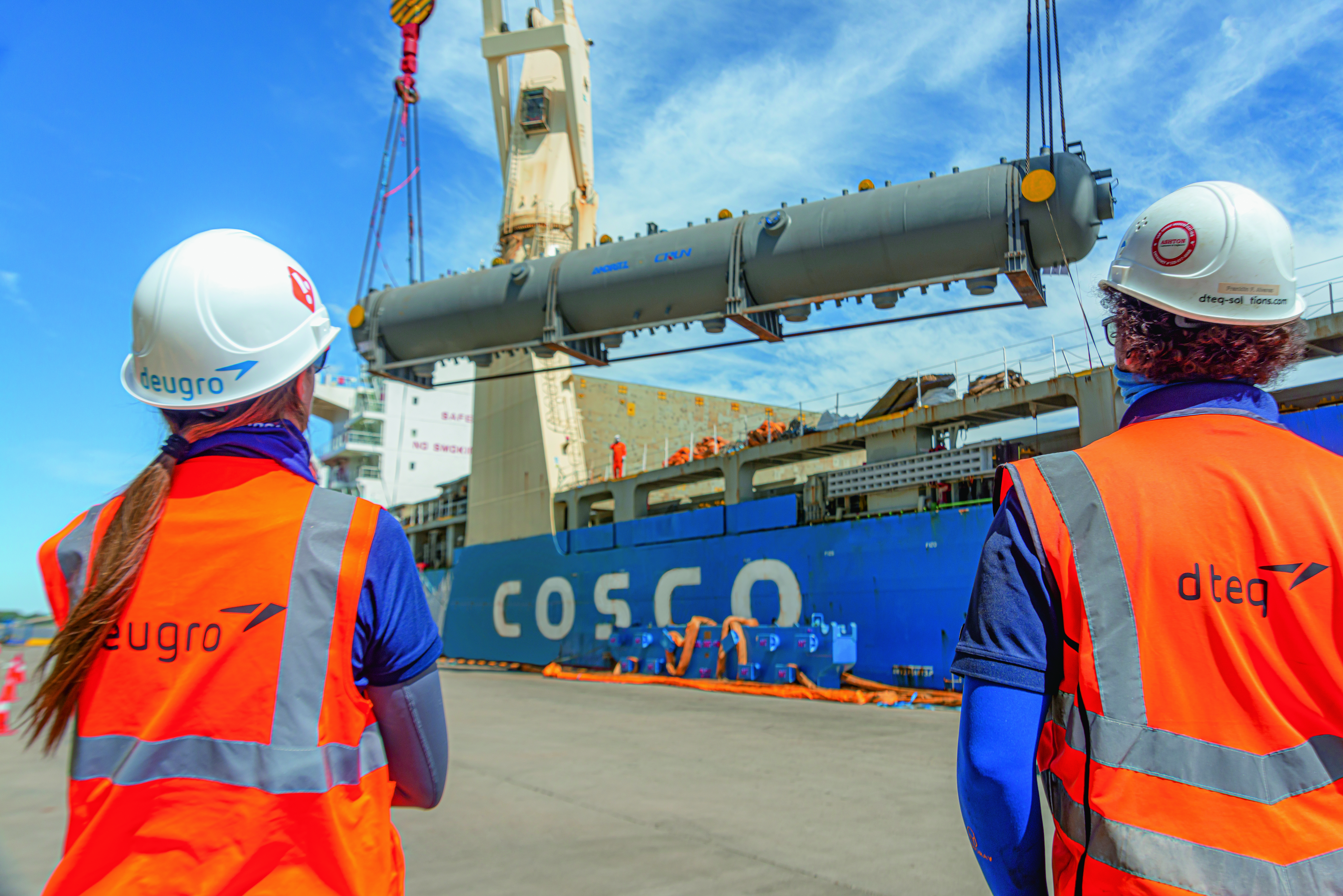 UPM Taurus Project, Offloading of a 279 MT steam drum at first pulp mill in Fray Bentos