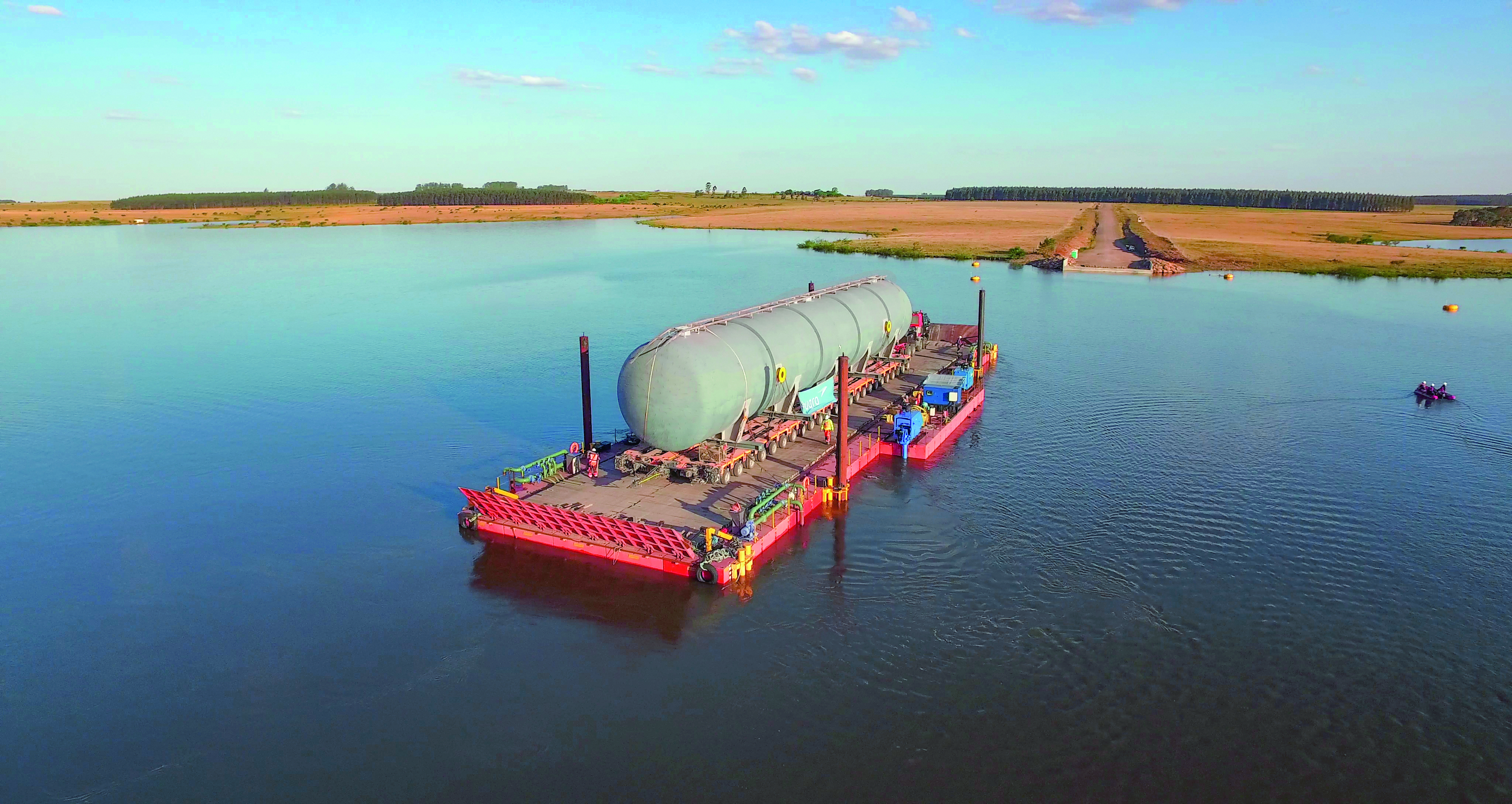 UPM Taurus Project, Crossing of a dam at Baygorria on a modular self-propelled barge exclusively designed for the project