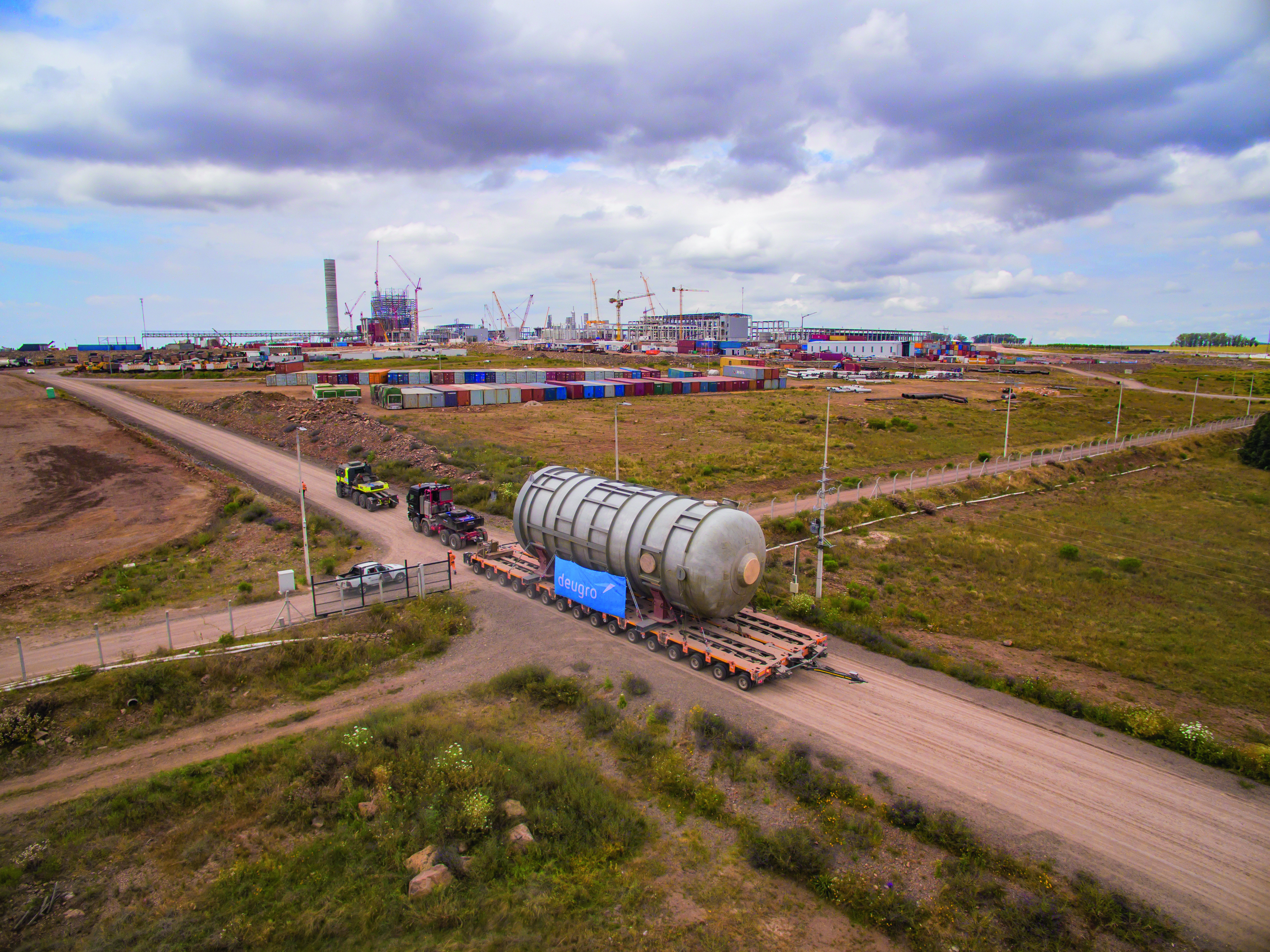 UPM Taurus Project, Evaporator effect cargo reaching the final job site in Paso de los Toros, Uruguay